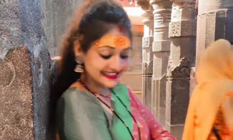 Woman made dance video on film song in Mahakal temple