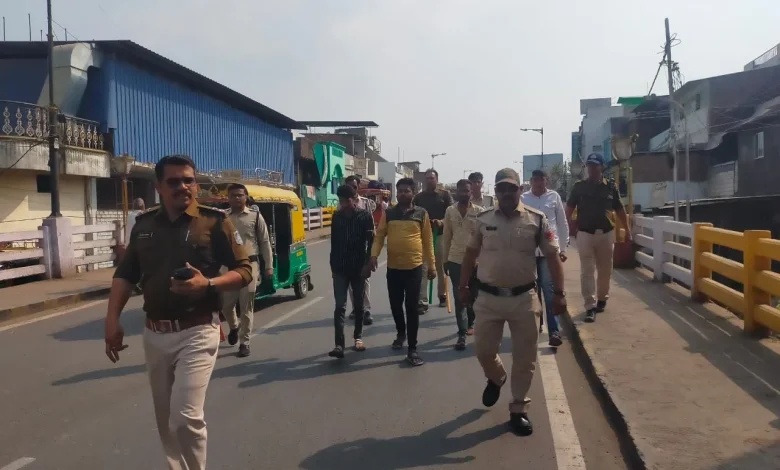 Ujjain News 4 miscreants arrested महाकाल थाना पुलिस ने निकाला 4 कुख्यात बदमाशों को जुलूस